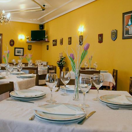 Hostal Restaurante La Cepa Cariño Eksteriør billede